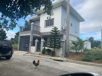 Rush House & Lot for Sale in Exclusive Subdivision ( Cavite ) on Carousell