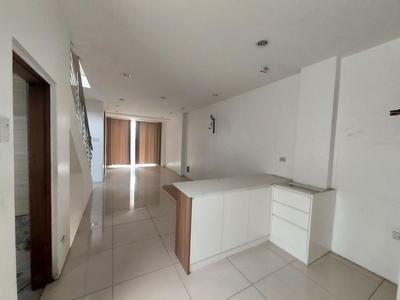 Scout Area Townhouse For Sale on Carousell
