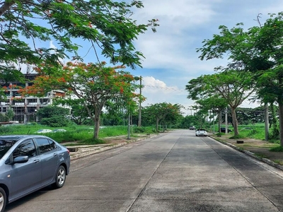 The Commercial Lot for Sale in Sta. Rosa Business Park