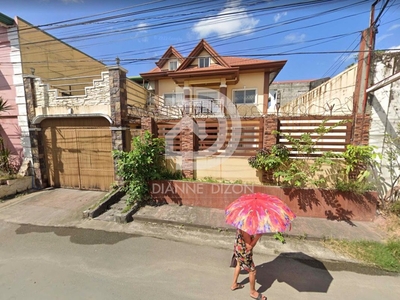 Three Storey House for Sale in San Vicente