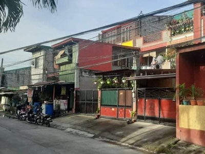 Town house 3storey/7rentals unit on Carousell