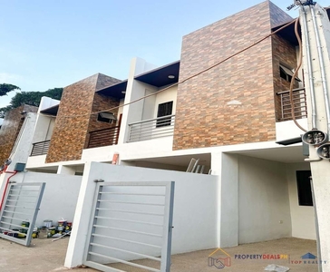 Townhouse for Sale in Bernaber Subdivision at Caloocan City on Carousell