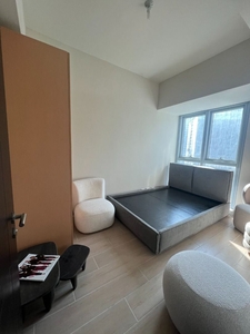Uptown Parksuites For Sale 1 bedroom BGC Fort Condo for sale near Uptown Mall on Carousell