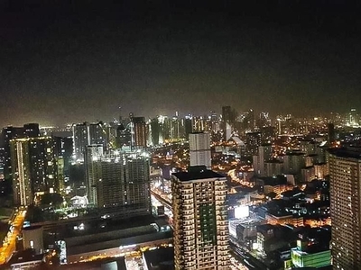 YS Condo unit for sale in One Shangri-La Place Edsa South Tower (47th Floor) on Carousell