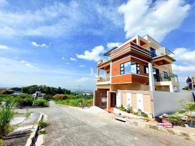 YS House and Lot for sale in Monteverde Royale
