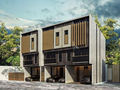 YS Townhouse for sale in New Manila
