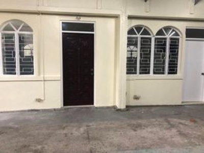 1 Story Apartment with Warehouse For Rent in Kamuning, Quezon City
