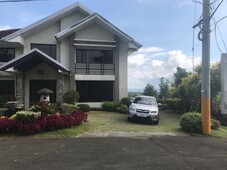 Beautiful 2-Storey house in Tagaytay Highlands