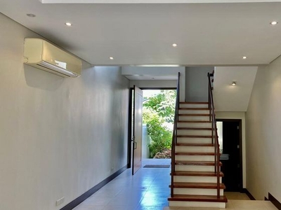 5BR House for Rent in San Lorenzo Village, Makati