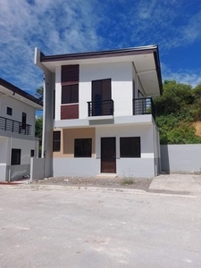 House For Sale In Santa Cruz, Liloan
