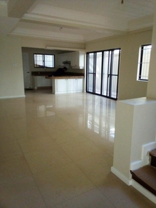 Townhouse For Rent In Phil-am, Quezon City