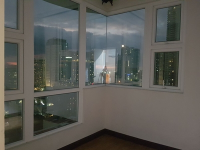 For Sale 1 Bedroom with Balcony Fully Renovated In Malate near Robinsons