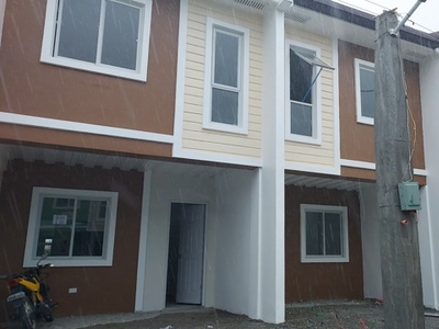 Townhouse For Sale In Malagasang I-e, Imus