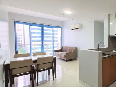 Spacious and Vibrant 2 Bedroom Unit in Three Central Salcedo