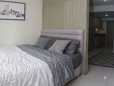 BREEZE11XX Fully Furnished 1 Bedroom Unit w/balcony at Breeze Residences for Rent on Carousell
