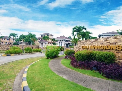 South Forbes Bali Mansion Corner Lot for Sale in Silang