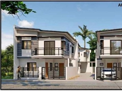 Townhouse For Sale in East Fairview Quezon City on Carousell