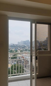 1 BR Room for Rent at Lumiere Residences on Carousell