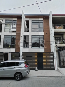 164C Pre-Selling 2 Car Townhouse for Sale near Banawe