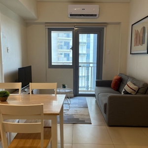 1BR Unit for LEASE in The VANTAGE at Kapitolyo Pasig City with Pending on Carousell