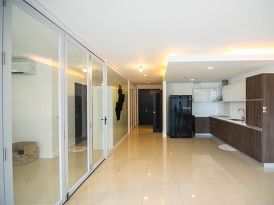 2 bedroom East Gallery Place For Sale Condo BGC Taguig on Carousell