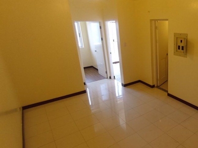 2 bedroom Zinnia Towers for RENT on Carousell