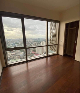 2br condo for rent greenhills with parking VIRIDIAN on Carousell