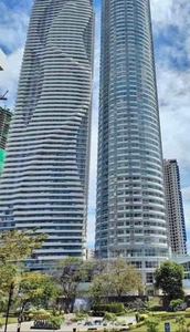 2BR ROYALTON for sale Condo in capitol commons on Carousell