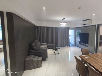 3 Bedroom FOR SALE in Two Maridien BGC Interior Decorated Special URBAN VILLAS Unit near amenities CORNER UNIT on Carousell