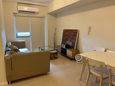3 bedroom The Vantage at Kapitolyo condo for sale Pasig Rockwell condo for sale on Carousell