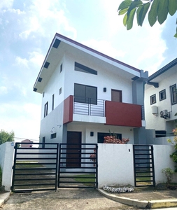 3 Bedrooms Single Attached House and Lot For Sale on Carousell