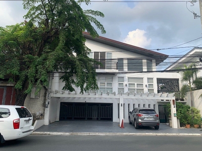 3-storey house in BF HOMES CONCHA CRUZ FOR SALE on Carousell