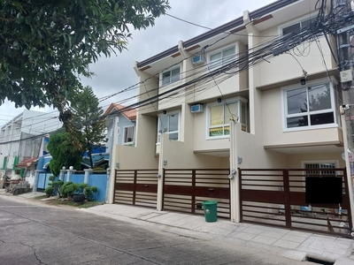 3 Storey Town House And Lot For Sale In Pilar Village on Carousell