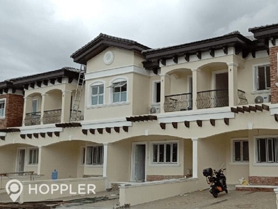 3BR Townhouse for Sale in Versailles Village Alabang