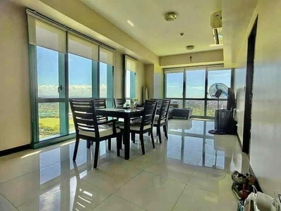 3BR with Golf Course View for Sale in 8Forbes BGC on Carousell