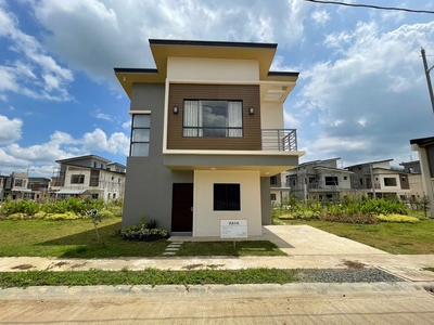 4 bedroom house and lot for sale Alaminos Laguna on Carousell