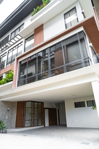 4 Bedrooms 3 Parking Slot Spacious Townhouse For SALE in Paco Manila on Carousell
