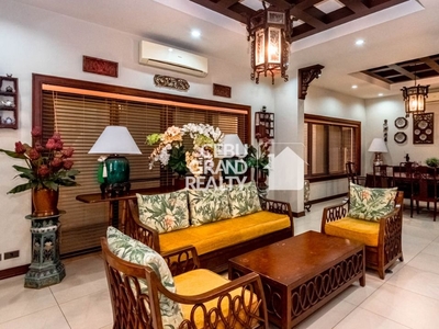5 Bedroom House with Swimming Pool for Sale in Banilad on Carousell