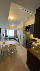 Affordable Condo For Rent Proscenium Rockwell Makati Studio on Carousell