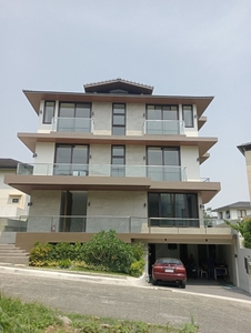 BRAND NEW 2 Woodridge St. Mckinley Hill Village Facing Northeast for Lease! on Carousell