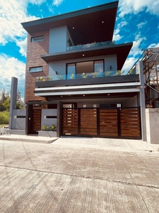 Brand new house with pool for sale in Greenwoods executive village pasig accessible to bgc taguig makati ortigas on Carousell