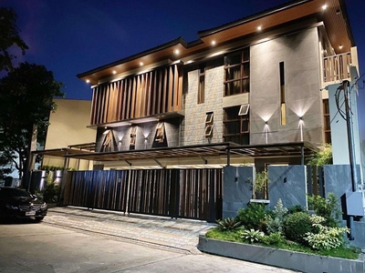 Brand New Majestic Hotel-like House for Sale in Moonwalk