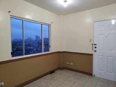 Condo for Rent in Las Pinas on Carousell
