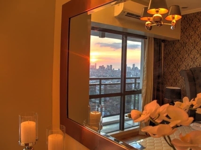 Corner 1 Bedroom with Unobstructed View of the Manila Sunset for Sale in Milano Residences