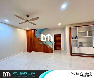 For Lease/Rent: Townhouse in Luxury Villas in Valle Verde 5