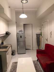 For lease Studio furnished in KL Tower Service Residences Makati on Carousell