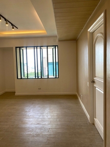 For rent 1 bedroom Renaissance pasig on Carousell