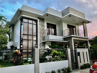 [For Rent] Fully-Furnished 3 Bedroom House near SM Mall Sto. Tomas