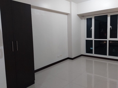 For Rent Studio 24sqm Unfurnished in Axis Residences on Carousell