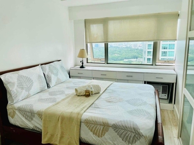 For Sale: 1Bedroom w/ Golf view in Forbeswood Parklane for only 9.8M! on Carousell
